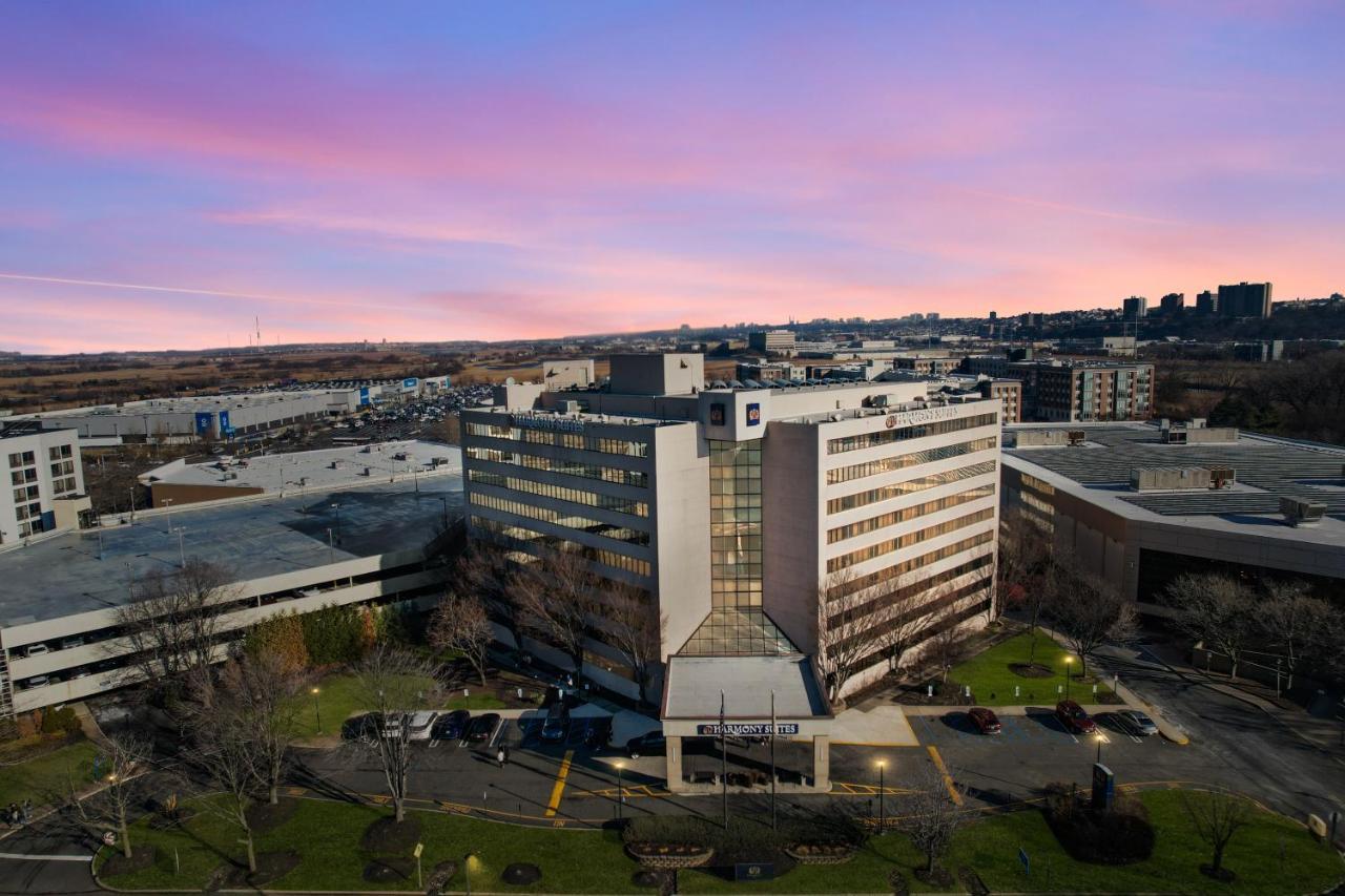 Harmony Suites Secaucus Meadowlands Exterior photo